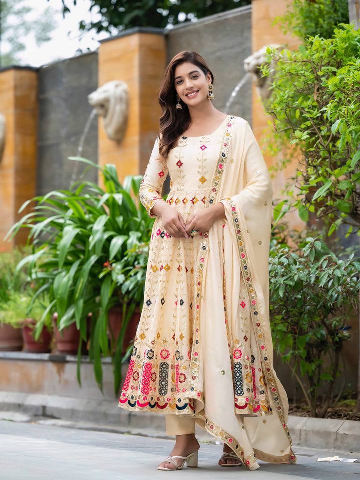 PREMIUM & LUXURIOUS DESIGNER READYMADE ALIA CUT  ANARKALI SUIT COLLECTIONS*