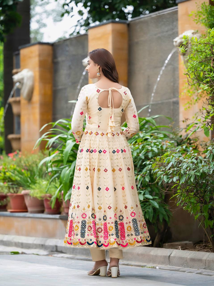 PREMIUM & LUXURIOUS DESIGNER READYMADE ALIA CUT  ANARKALI SUIT COLLECTIONS*