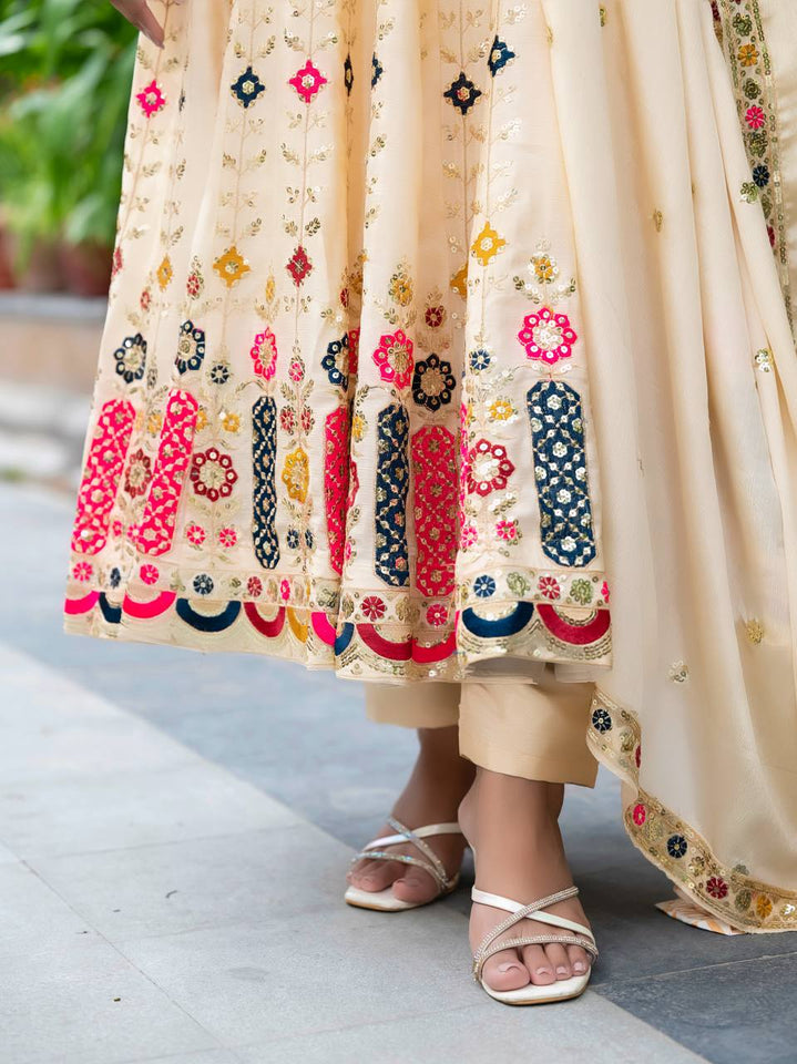 PREMIUM & LUXURIOUS DESIGNER READYMADE ALIA CUT  ANARKALI SUIT COLLECTIONS*