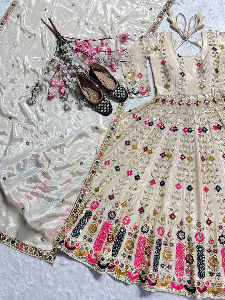 PREMIUM & LUXURIOUS DESIGNER READYMADE ALIA CUT  ANARKALI SUIT COLLECTIONS*