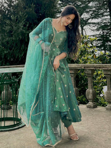 Presenting New  Đěsigner Anarkali Suit In New Fancy Style*👌💕