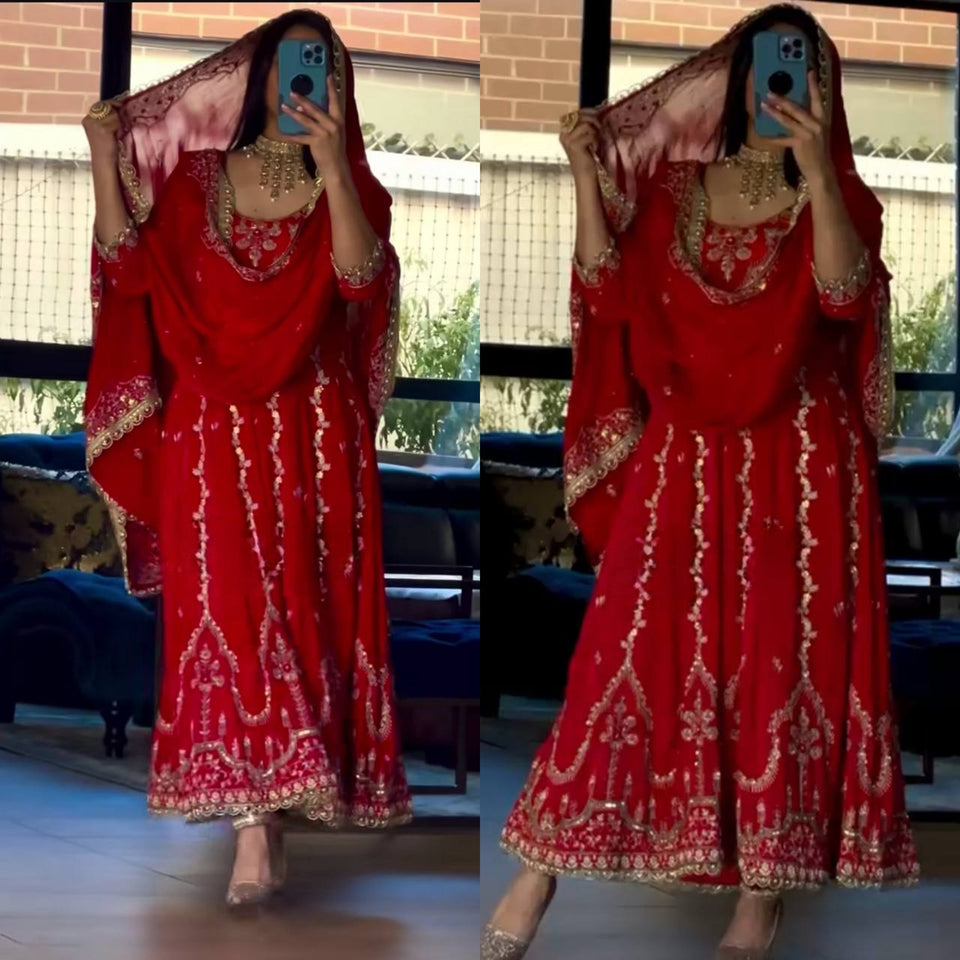 Presenting New  Đěsigner Anarkali Suit In New Fancy Style*👌💕