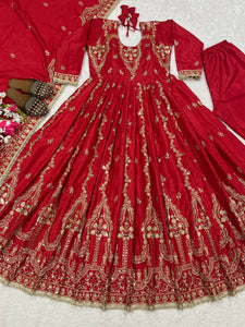 Presenting New  Đěsigner Anarkali Suit In New Fancy Style*👌💕