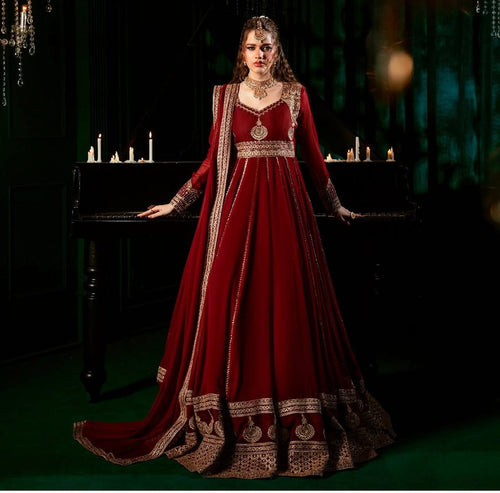 Launching New Đěsigner Party Wear Look Heavy Fox Georgette Gwon Pent & Dupatta Set