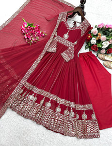 Launching New Đěsigner Party Wear Look Heavy Fox Georgette Gwon Pent & Dupatta Set