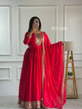 Launching New Đěsigner Party Wear Look Heavy Dola Silk Gwon Pent & Dupatta Set