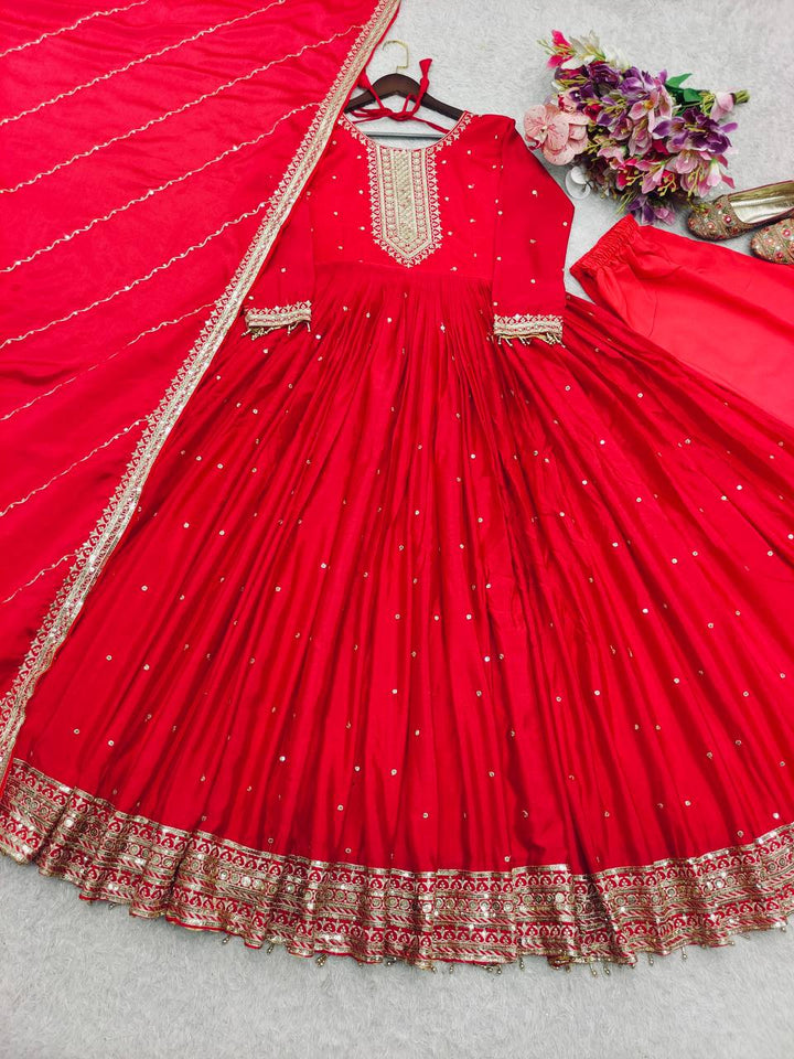 Launching New Đěsigner Party Wear Look Heavy Dola Silk Gwon Pent & Dupatta Set