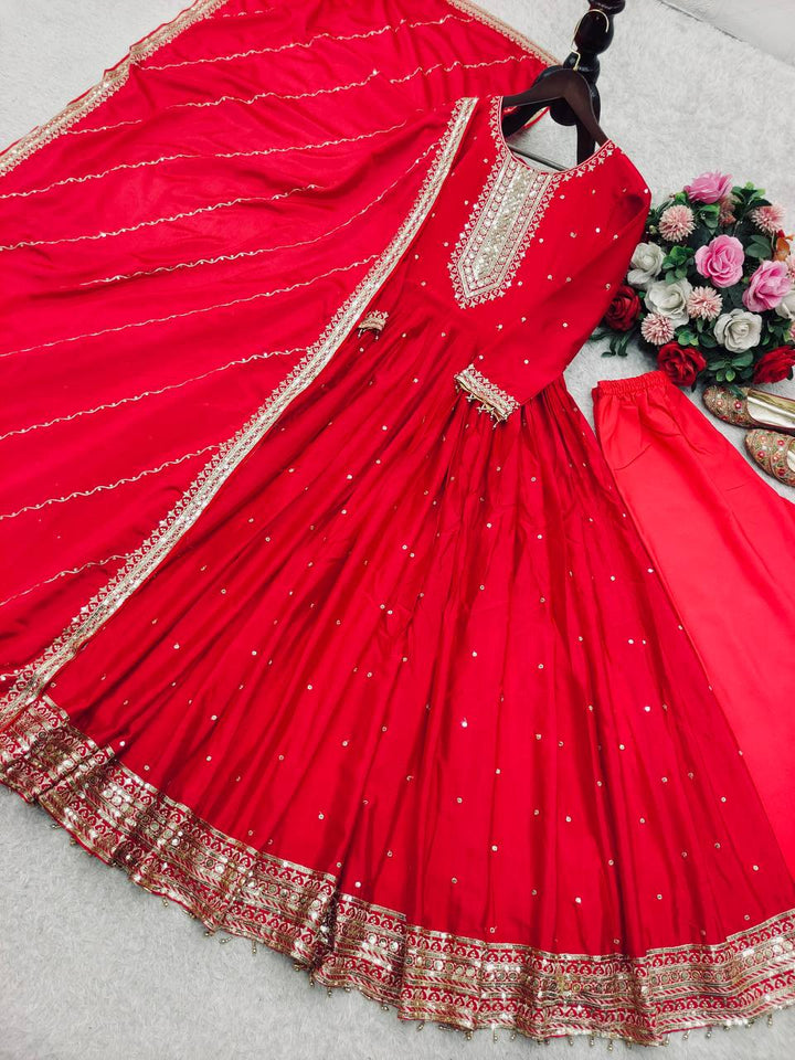 Launching New Đěsigner Party Wear Look Heavy Dola Silk Gwon Pent & Dupatta Set