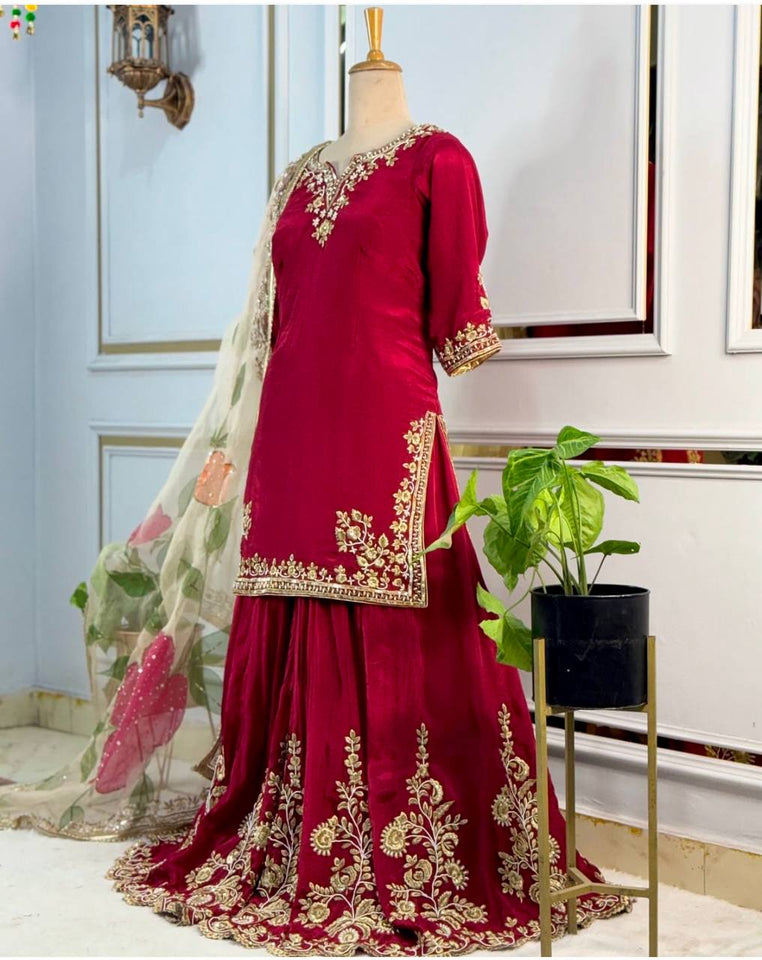 Launching New Đěsigner Party Wear Look Heavy Cinon Silk Top Sarara & Dupatta Set
