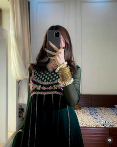 Launching New Đěsigner Tredition Look Heavy Fox Georgette Gwon Pent & Dupatta Set