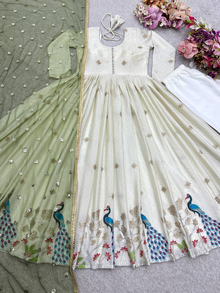 Launching New Đěsigner Tredition Look Heavy Dola Silk Gwon Pent & Dupatta Set*