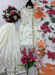 Launching New Đěsigner Party Wear Look Heavy Cinon Silk Top Sarara & Dupatta Set