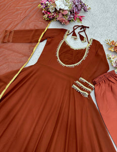 Launching New Đěsigner Party Wear Look Heavy Fox Georgette Gwon Pent & Dupatta Set