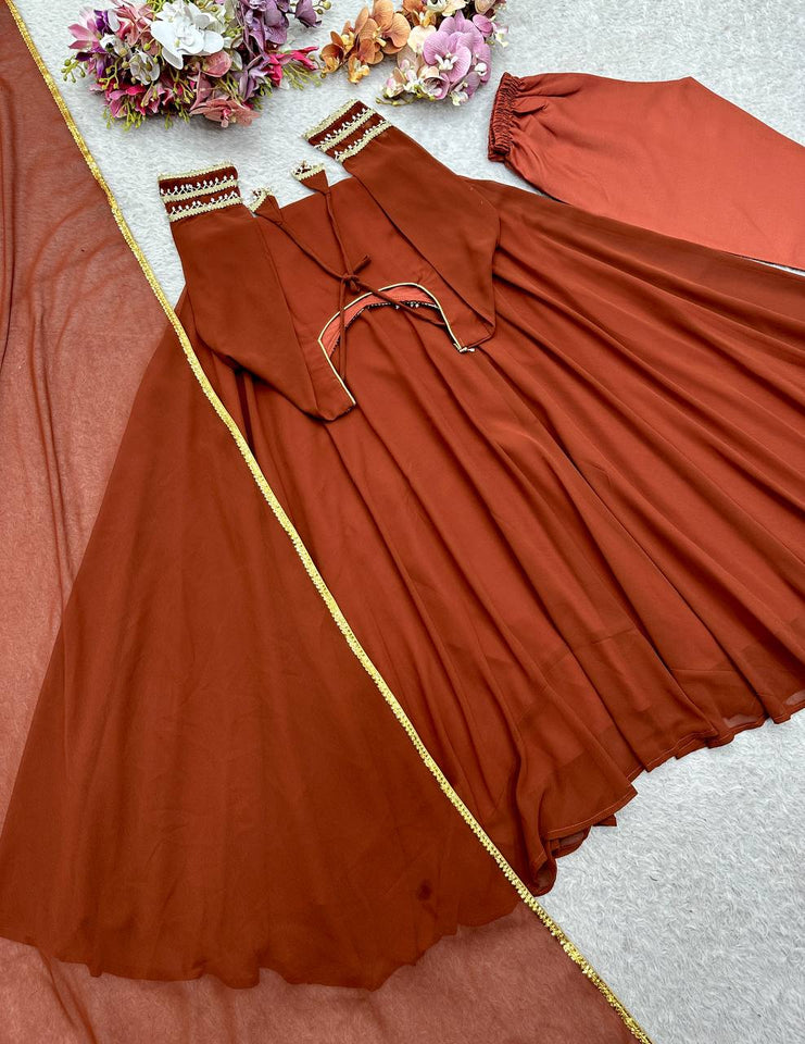 Launching New Đěsigner Party Wear Look Heavy Fox Georgette Gwon Pent & Dupatta Set