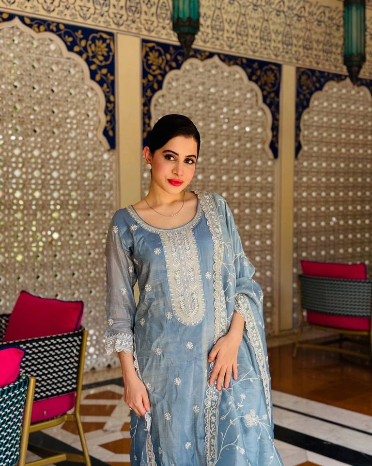 Presenting New Pure Gold Crush Top&Pent&Dupatta Set Fully Stitched Ready To Wear 🔥