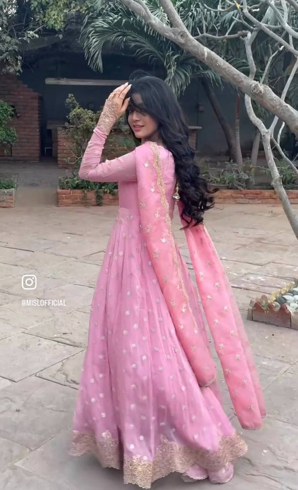 Presenting New Sumer Collection Fox Georgette Gown -Pent  Dupatta Set Fully Stitched Ready To Wear 🔥😍🥰*