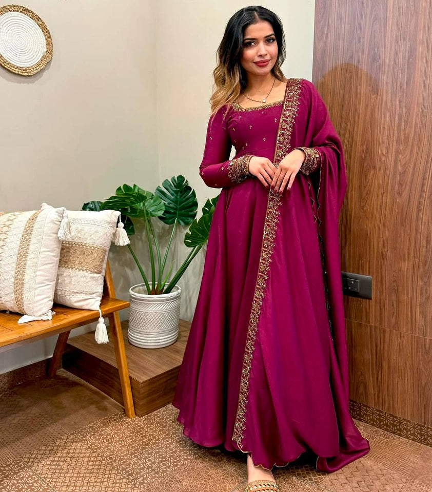 Presenting New  Pure Vichitra Silk Gwon Pent and Dupatta Set Fully Stitched Ready To Wear 🔥😍🥰*
