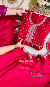 Presenting New  Pure Fox Georgette Gwon Pent and Dupatta Set Fully Stitched Ready To Wear