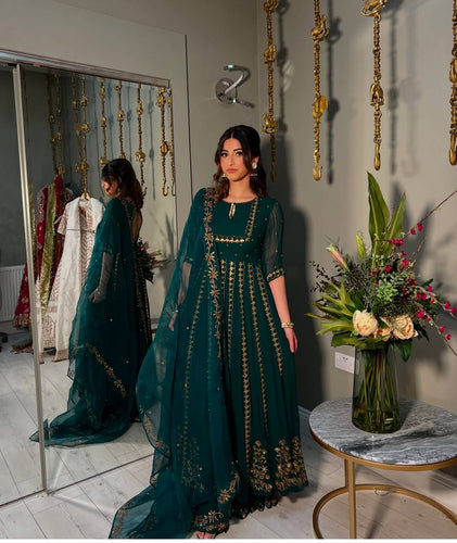 Presenting New  Pure Fox Georgette Gwon Pent and Dupatta Set Fully Stitched Ready To Wear
