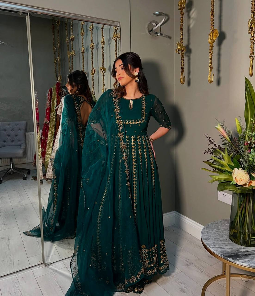 Presenting New  Pure Fox Georgette Gwon Pent and Dupatta Set Fully Stitched Ready To Wear
