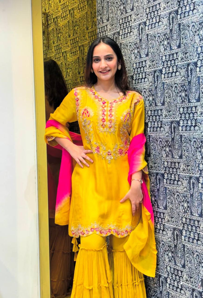 Presenting New Collection Pure Cinon Top-Sarara and Dupatta Set Fully Stitched Ready To Wear 🔥😍🥰*