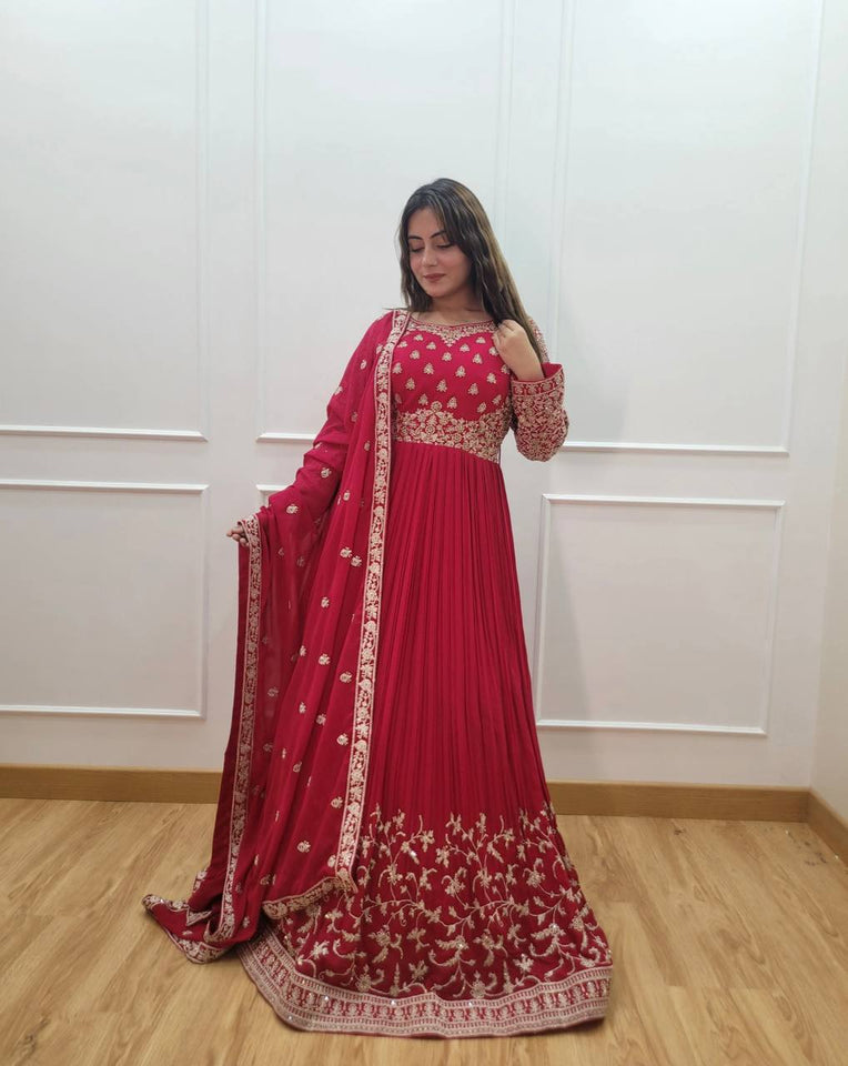 Presenting New Wedding Gown -Pent  Dupatta Set Fully Stitched Ready To Wear