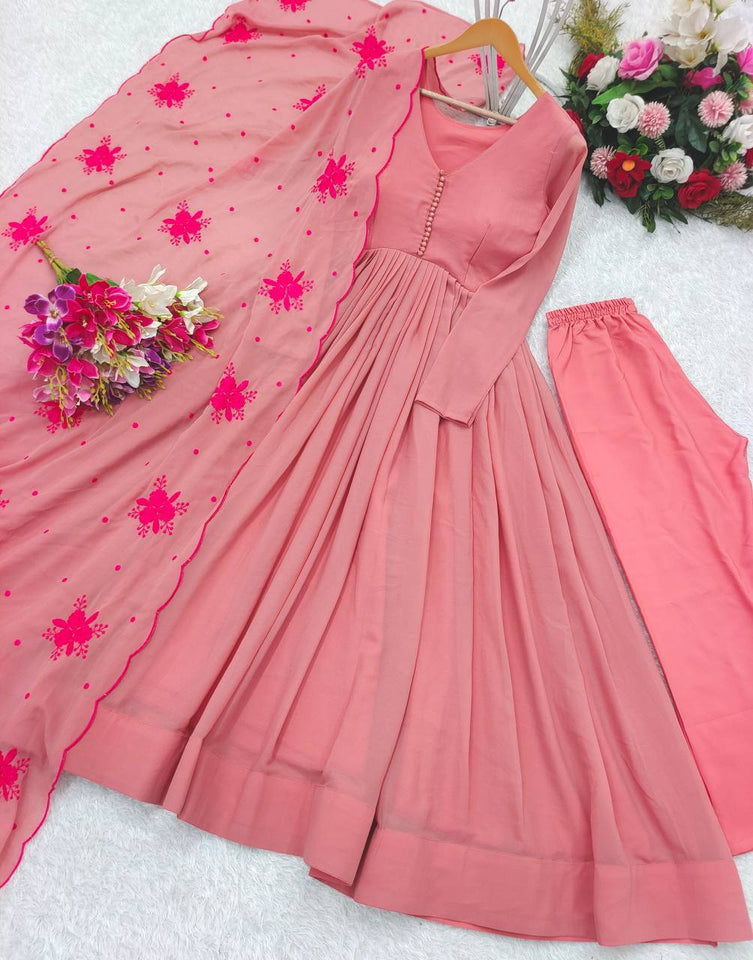 Presenting New Collection Heavy ⭐️ Georgette Gown -Pent  Dupatta Set Fully Stitched Ready To Wear 🔥