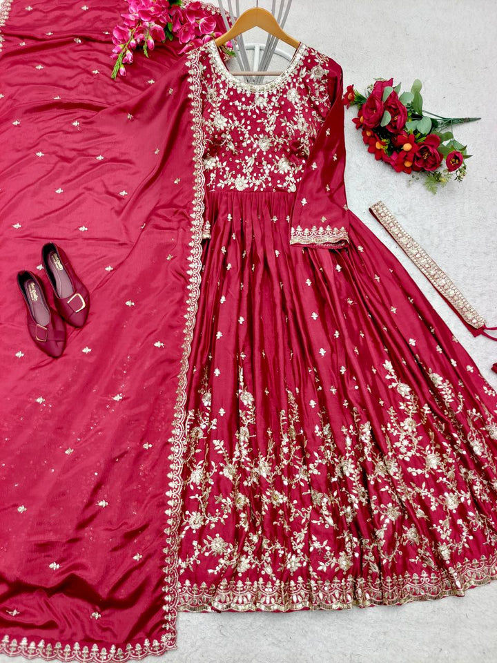 Launching New Silk Đěsigner Gwon With  Dupatt Set*👗👈