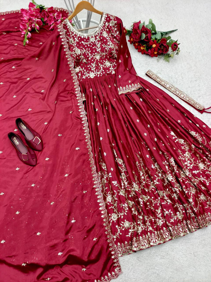 Launching New Silk Đěsigner Gwon With  Dupatt Set*👗👈
