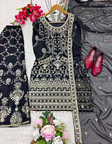 Launching New Disine Top-Sarara With Dupatt Set*