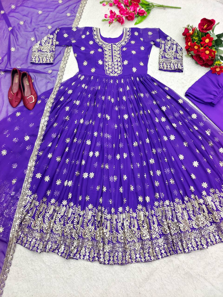 Launching New Đěsigner Gwon With Pent Dupatt Set*👗👈