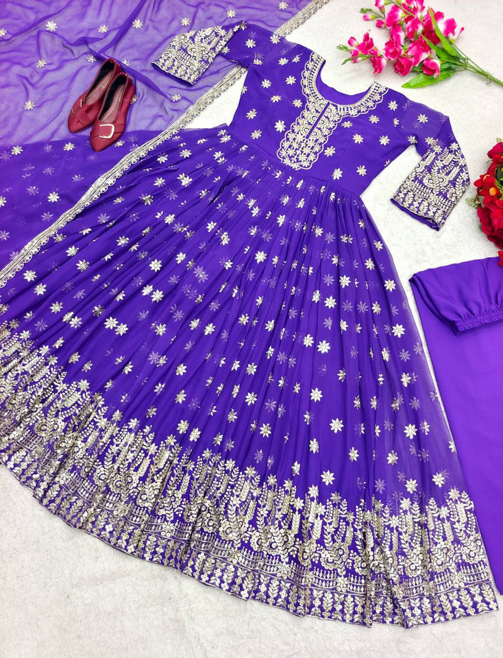 Launching New Đěsigner Gwon With Pent Dupatt Set*👗👈