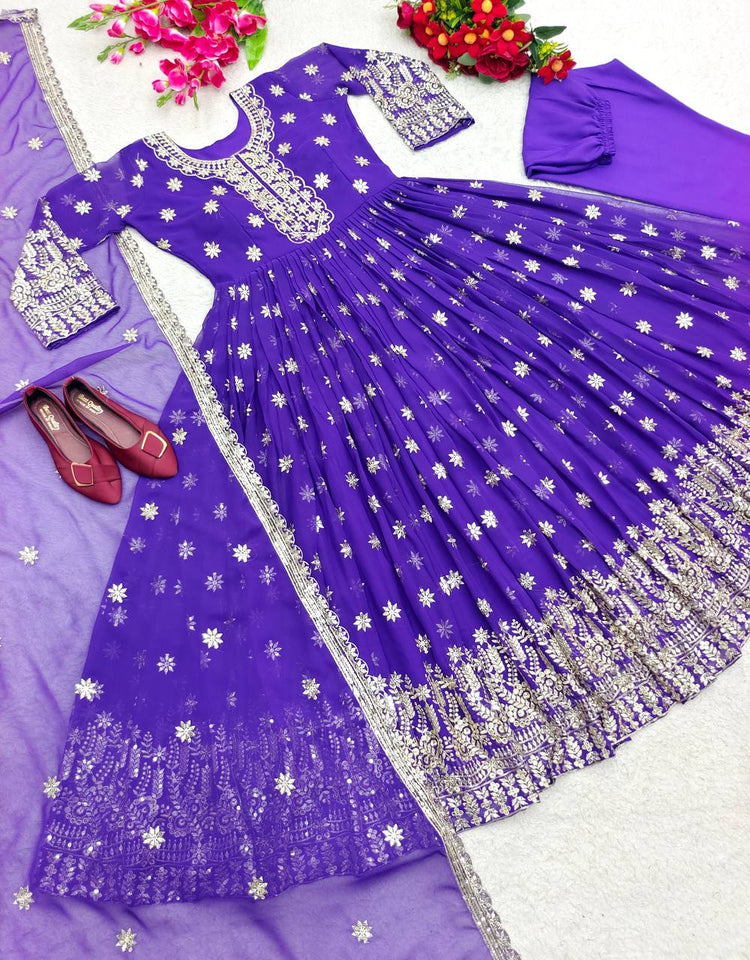 Launching New Đěsigner Gwon With Pent Dupatt Set*👗👈