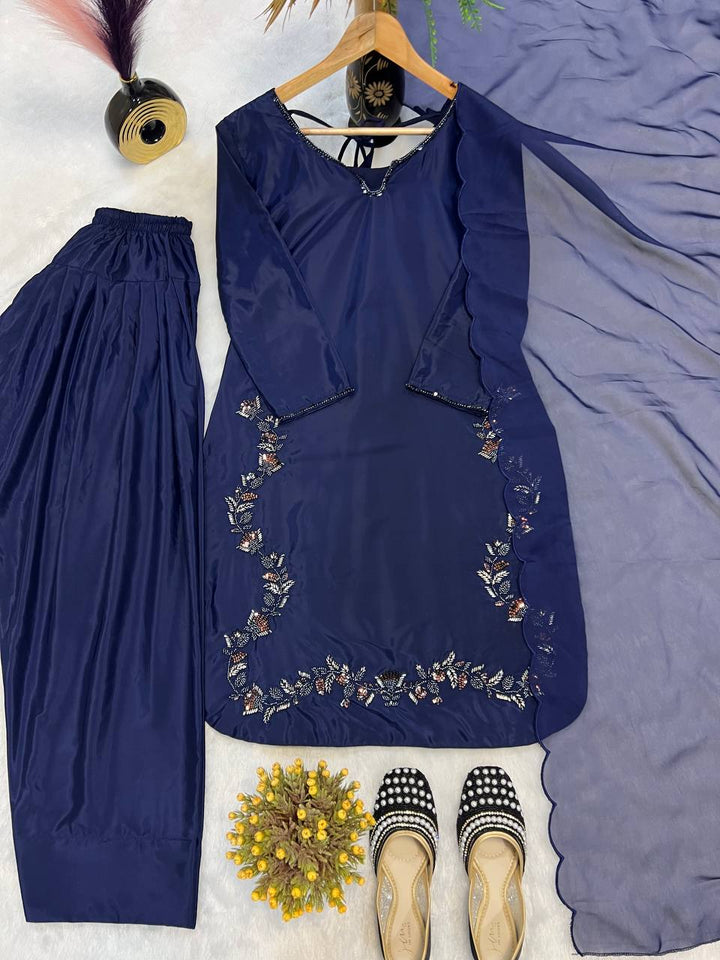 Launching New 👗 Đěsigner Party Wear Look top with farshi salwar*