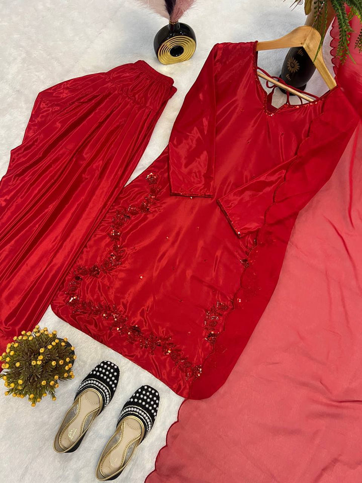 Launching New 👗 Đěsigner Party Wear Look top with farshi salwar*