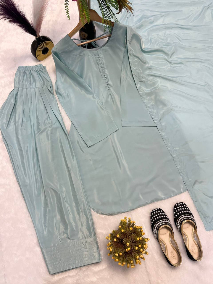 New Launching Đěsigner Party Wear Look top with farshi salwar