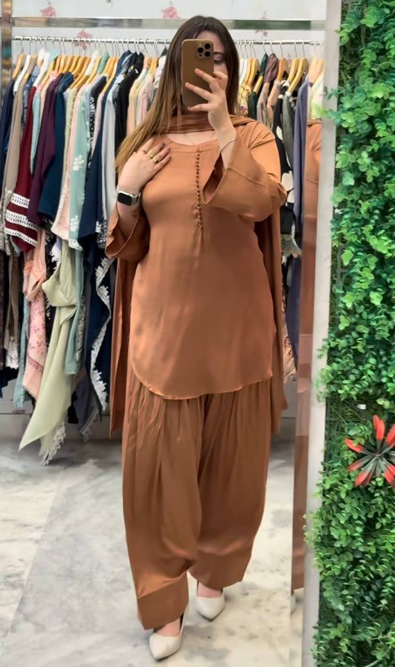New Launching Đěsigner Party Wear Look top with farshi salwar