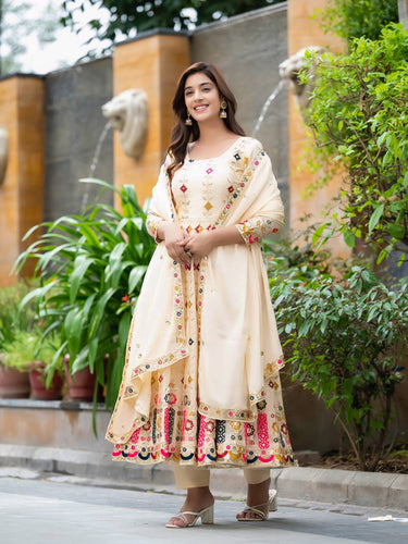 PREMIUM & LUXURIOUS DESIGNER READYMADE ALIA CUT  ANARKALI SUIT COLLECTIONS