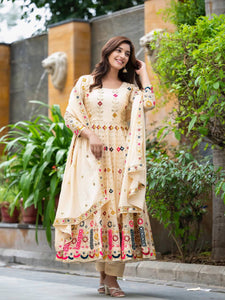 PREMIUM & LUXURIOUS DESIGNER READYMADE ALIA CUT  ANARKALI SUIT COLLECTIONS