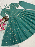 Presenting New  Đěsigner Anarkali Suit In New Fancy Style*👌💕