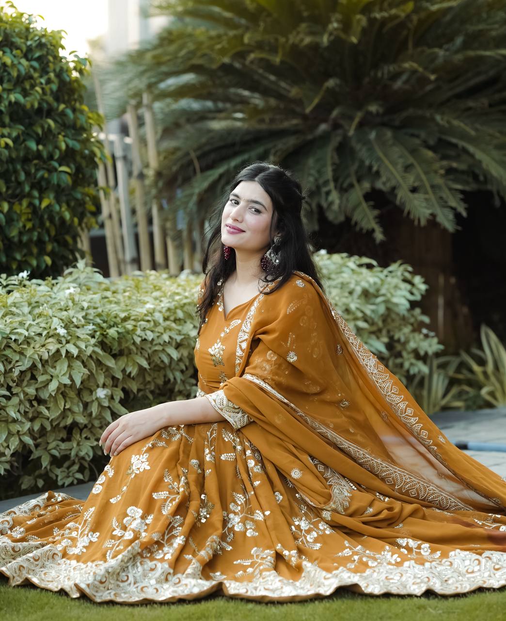 Presenting New  Đěsigner Anarkali Suit In New Fancy Style*👌💕Anarkali Suit In New Fancy Style*👌💕