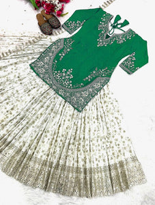 Presenting New  Đěsigner Lehenga -Top In New Fancy Styl