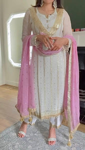 New Designer Party Wear Long Pakistani  Suit In Fancy Style*👌💕