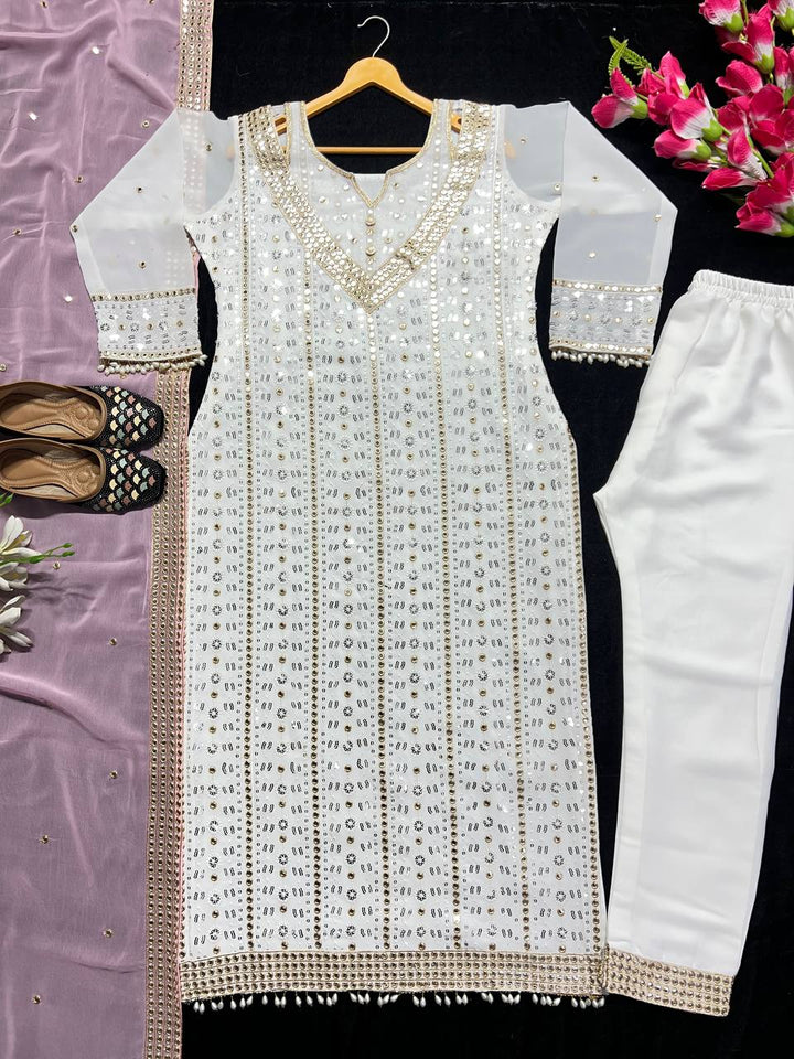 New Designer Party Wear Long Pakistani  Suit In Fancy Style*👌💕