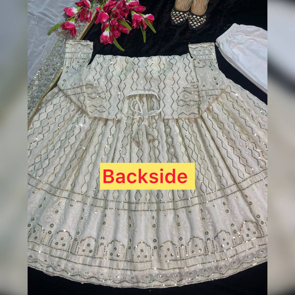 Presenting New  Đěsigner Anarkali Suit In New Fancy Style*👌💕